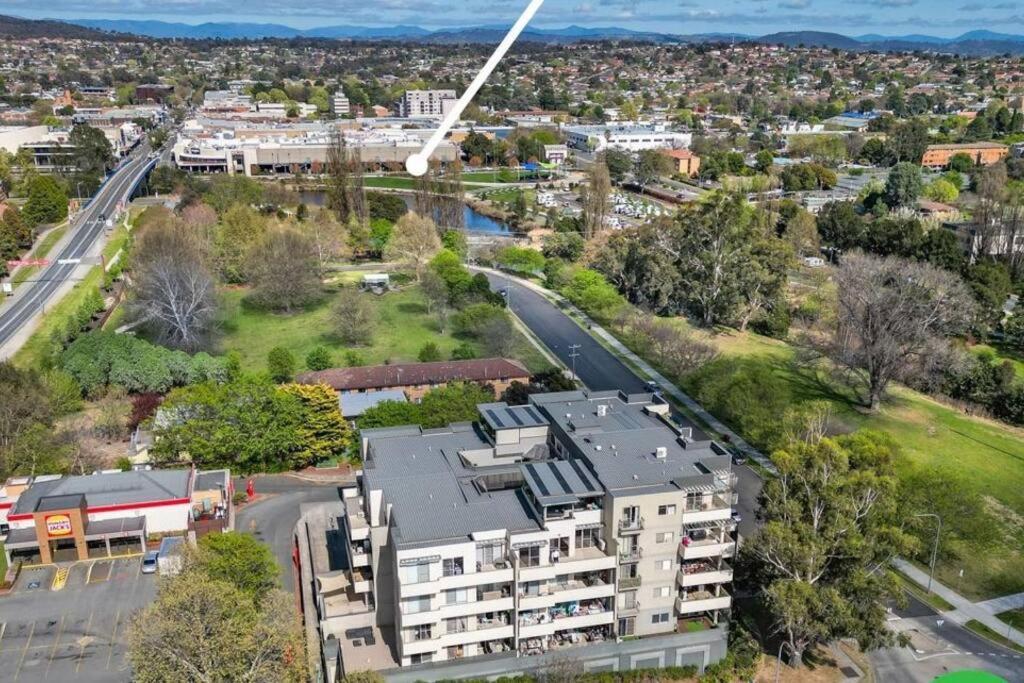 Qbn Cracker: 2Br, 2Ba, 2 Secure B/ Ment Car Parks Apartment Queanbeyan Exterior photo